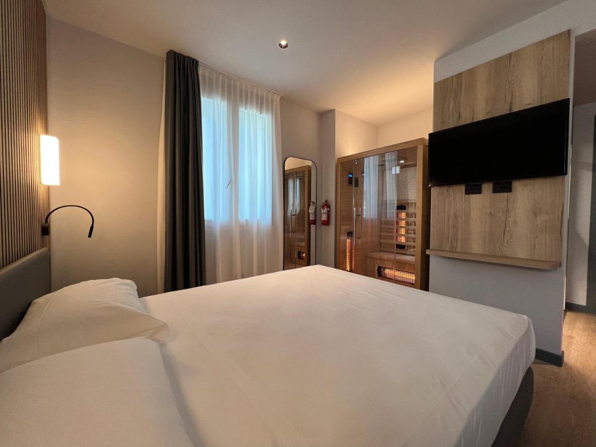 Hotel Leonessa Brescia Buitenkant foto